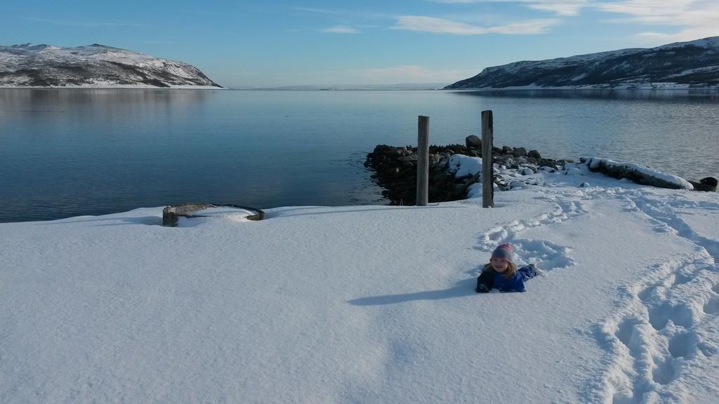 Olderfjord Turistsenter Hotel Russenes Екстериор снимка